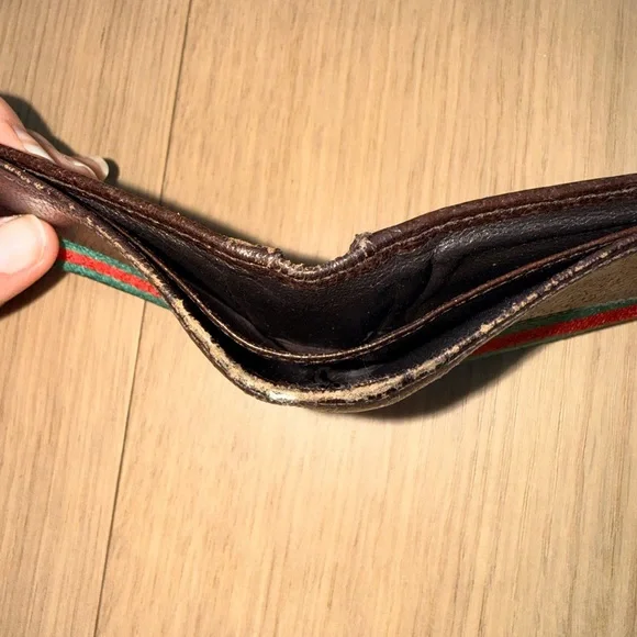 Gucci Mens Brown Leather Bifold Wallet with Green and Red Stripe - Picture 6 of 13